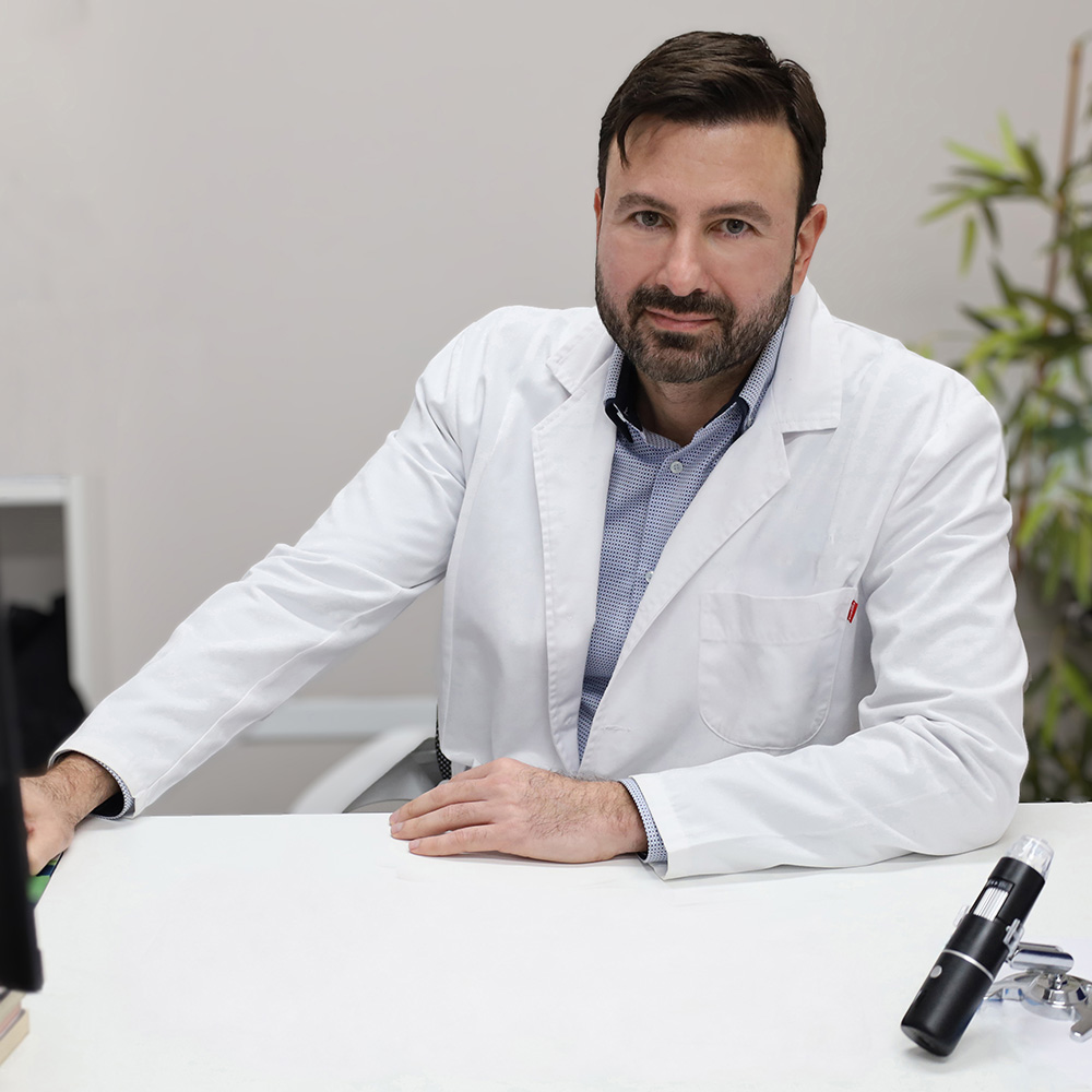 Dr. Leonidas Alevizos Trasplante Capilar y Medicina Estética